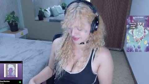 Snapshot of eli666uwu chatting on September 17, 2:26 pm eli666uwu online show from September 17, 2:26 pm