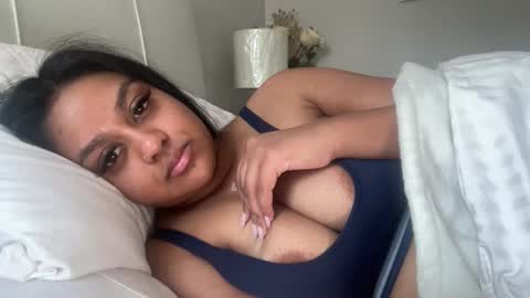 elibabyyy2 online show from March 28, 2:27 pm