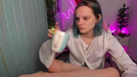 elieiza_xo online show from January 9, 10:41 am