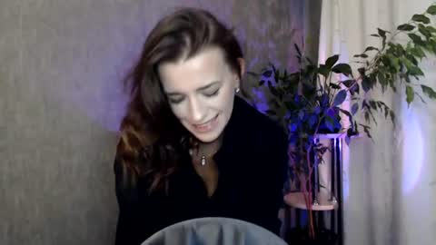 Elina online show from August 7, 9:55 pm