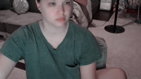 ElinaReign   online show from October 8, 8:18 am