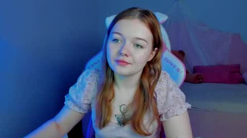 elinavale online show from March 16, 5:21 am