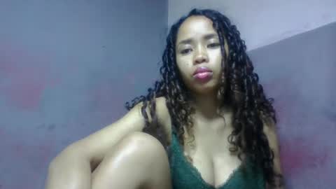 elisabethee online show from May 9, 11:40 pm