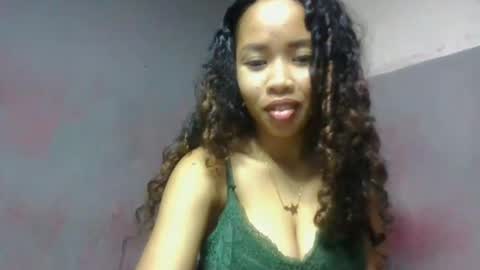 elisabethee online show from April 29, 10:15 pm
