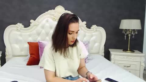 Krissy online show from March 2, 8:54 am