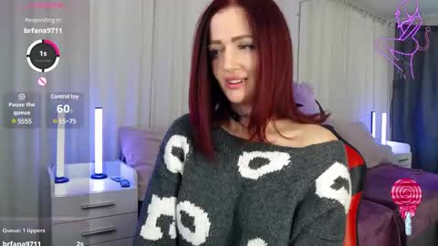 Snapshot of elisajanex chatting on December 14, 8:29 pm elisajanex online show from December 14, 8:29 pm