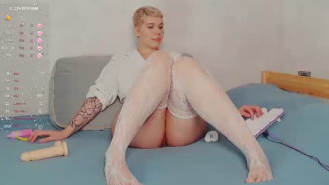 elise_day online show from July 8, 1:24 pm