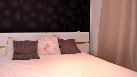 Elly online show from January 16, 8:57 pm