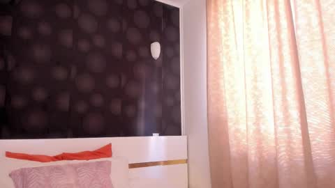 Elly online show from October 20, 8:17 am