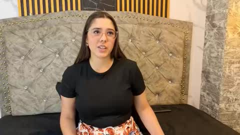 elisvega online show from March 24, 7:30 pm