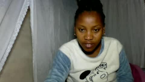 elita12010 online show from July 4, 10:38 pm