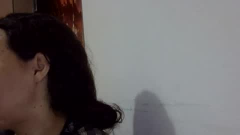 Elizabeth Martinez  online show from January 5, 6:22 pm