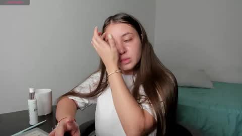 instgram aly leiv17 ---- Im model-independent online show from November 17, 4:30 pm