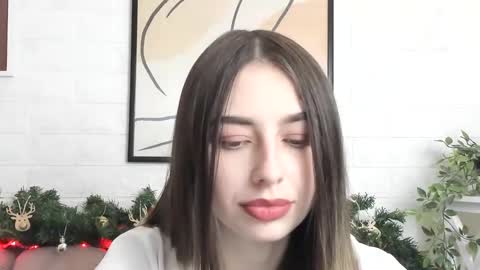 elizabethwall online show from December 14, 11:07 am