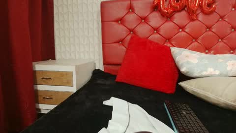 elizabetth_roman online show from March 4, 8:48 pm