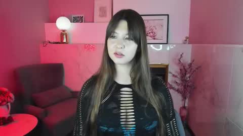 Eliza online show from November 4, 1:38 pm