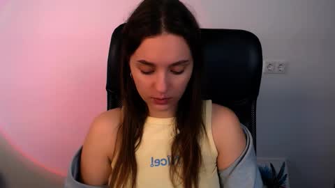 elizsun online show from November 26, 8:59 am