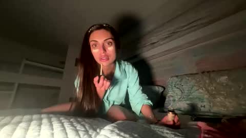 ella_ella_ella_ay online show from October 19, 1:29 am