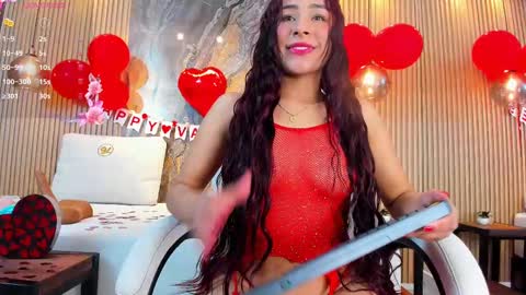 Snapshot of ella_harper chatting on February 15, 2:37 am ella harper online show from February 15, 2:37 am