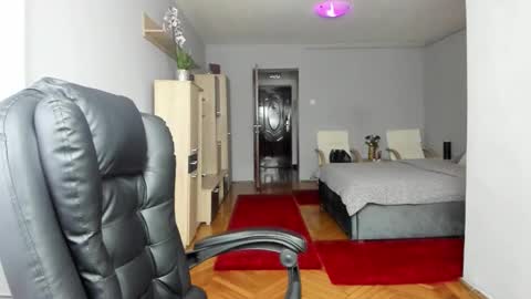 Ella online show from October 11, 7:27 pm