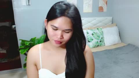 EllaFord online show from July 14, 8:35 pm
