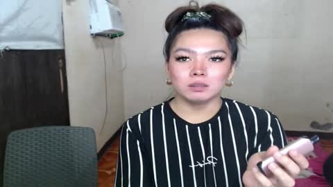 ELLAH online show from November 25, 2:25 am