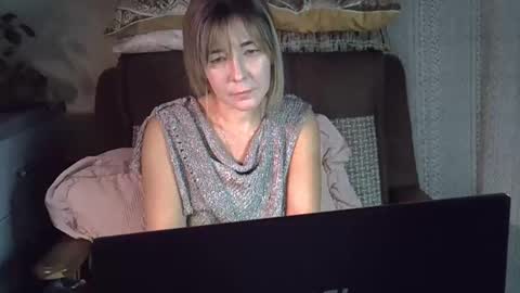 ellajohnsonx online show from November 21, 7:27 pm