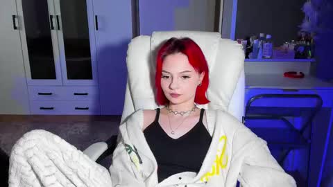 Snapshot of ellales chatting on October 4, 9:59 am ellales online show from October 4, 9:59 am