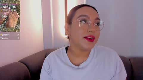 Ella online show from November 6, 12:00 pm