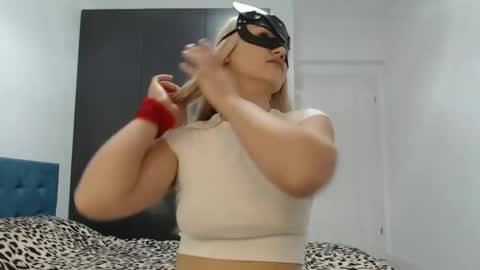 Ellarossie online show from November 20, 8:04 am