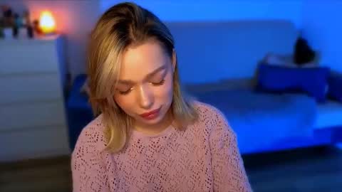 Ella online show from November 12, 5:38 am