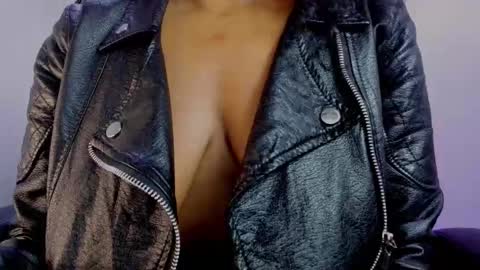  Ellie   online show from November 7, 2:55 pm