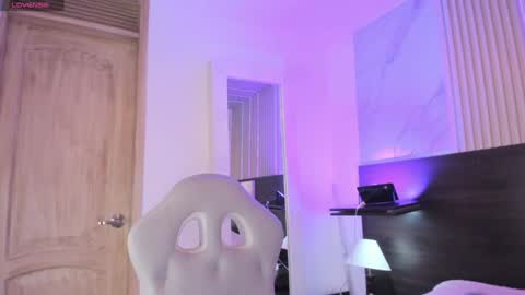 Ellie online show from January 25, 3:36 pm