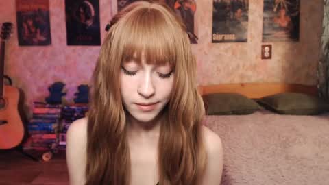 Snapshot of ellie_friendly chatting on October 11, 12:48 am ellie_friendly online show from October 11, 12:48 am