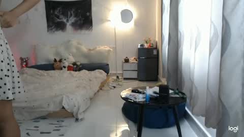 ellieyun online show from May 9, 6:48 am