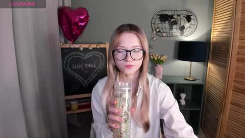 elliup online show from October 8, 8:29 am