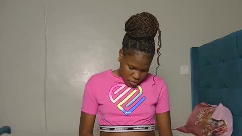 elllanna online show from April 25, 8:39 pm