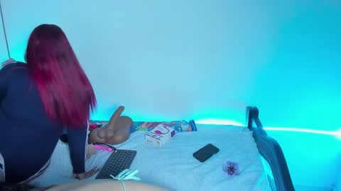 Snapshot of ellope chatting on October 23, 12:05 am Ellope online show from October 23, 12:05 am