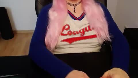 Elly online show from March 23, 8:31 am