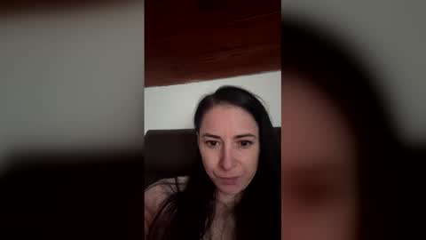 ellyadavis online show from November 28, 7:33 am