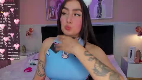 Snapshot of elodie_walker chatting on October 14, 1:57 pm Elodie  online show from October 14, 1:57 pm