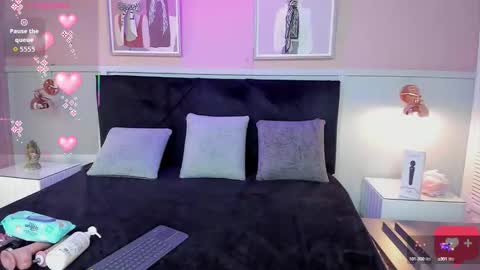 Snapshot of elodie_walker chatting on September 26, 1:09 pm Elodie  online show from September 26, 1:09 pm