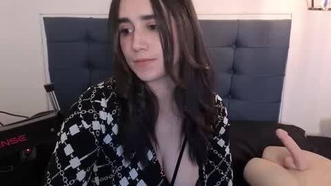 ELOWEN online show from September 19, 7:24 pm