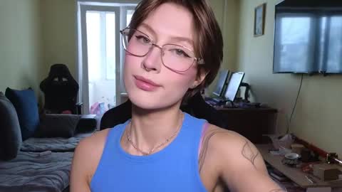 elsaangel online show from March 3, 8:42 am