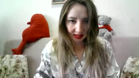 Snapshot of elvinasweet chatting on September 17, 5:49 am ElvinaSweet online show from September 17, 5:49 am