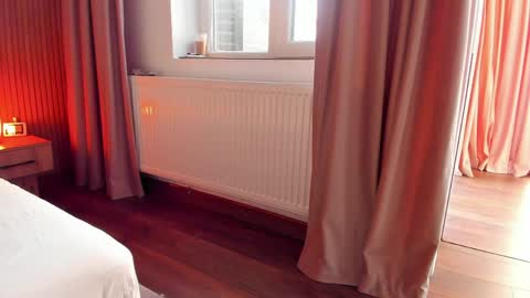 Ely online show from April 17, 4:47 am