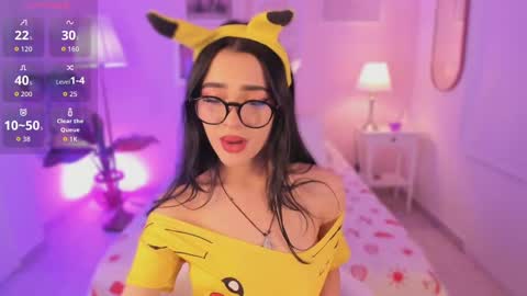 Snapshot of ema_soul chatting on September 25, 9:34 pm emma soul online show from September 25, 9:34 pm