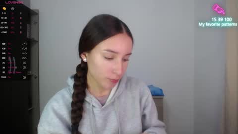  Emaa  online show from November 12, 9:35 pm