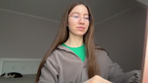 Alina online show from March 19, 4:11 pm