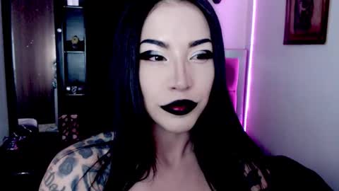 Emerald Black online show from January 11, 7:57 am